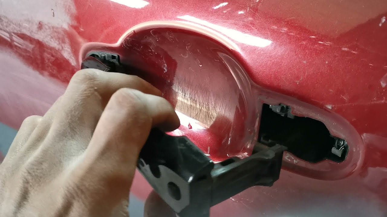 Nissan juke. Comment démonter la poignée de porte main libre ou rétro ou panneau de porte.