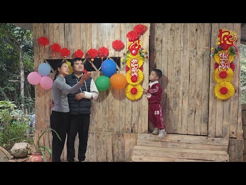 Happy New Year! Duyen's family has reunited after Sung returned home.