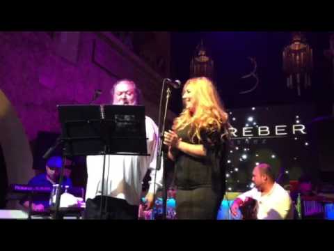 Mara rey con el.maestro parrita