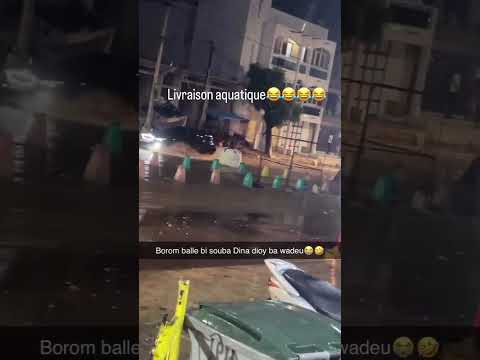 Livraison pluvieuse 😅😂#revuedepresse #tiktoksenegal #senegaltiktok #senegalaise_tik_tok #dance