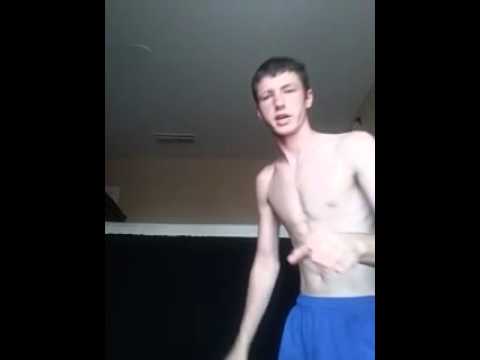 How to make the top bunk of a bunk bed in under two minutes and have it look nice