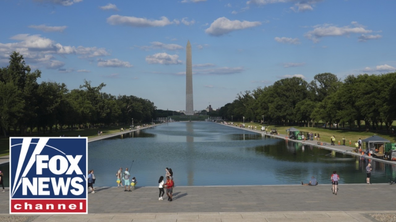 Liberal media BLASTED for focusing on reflecting pool while Trump addresses world conflicts