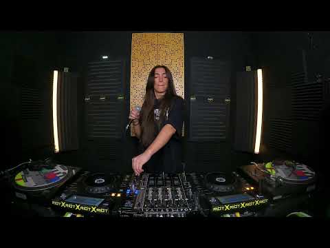 Ellynora - Dj set House/Deep House - 298 - Riöt.scampia