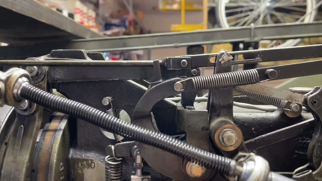 Cycling - How the Brunswick pinsetter Model A “trips” itself to start a cycle  @GarageBowlingAlley