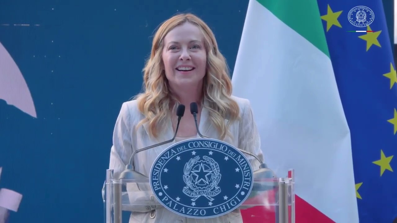 GIORGIA MELONI CITA TOLKIEN: "SONO LE PICCOLE MANI CHE CAMBIANO IL MONDO"