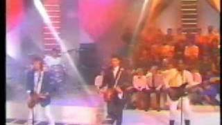 Big Country - &#39;Look Away&#39;, New Year&#39;s Show, 1986