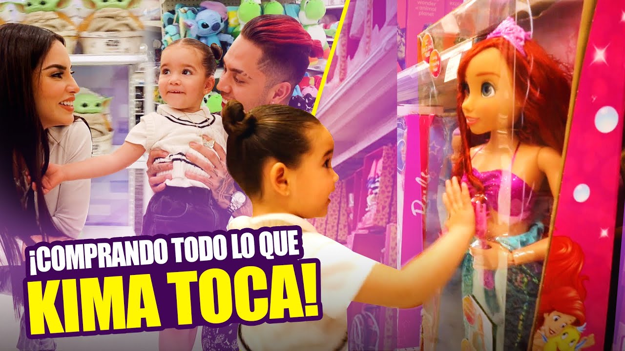 COMPRANDO TODO LO QUE NUESTRA HIJA TOCA EN UNA JUGUETERÍA 😱 JUKILOP | Kimberly Loaiza