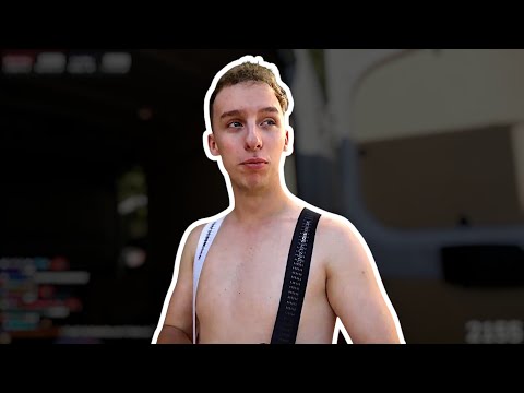 HUGO HAT EINEN STÄNDER