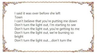 Cliff Richard - Don&#39;t Turn the Light Out Lyrics