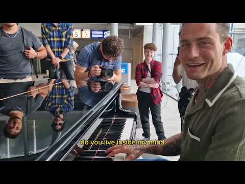 Video thumbnail for Nothing To Lose (Piano Acoustic)
