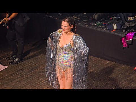 Sophie Ellis-Bextor – Not Giving Up on Love (Live) | Webster Hall, New York –  2025