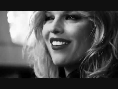 Ella es Modelo Clotta Lanzetta