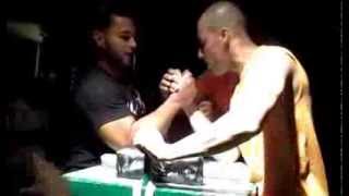 preview picture of video 'Pulseo en Florida Puerto Rico, Armwrestling in Florida Puerto Rico'