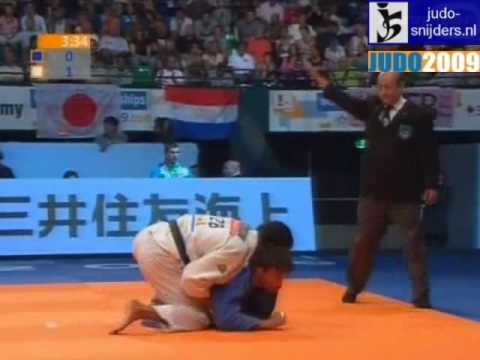 Judo 2009 Rotterdam: Volodymyr Soroka (UKR) - Navruz Jurakobilov (UZB) [-73kg].