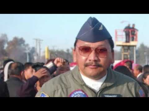 Yeeb xyooj nug nom pov tus neeg ntse tshaj plaws