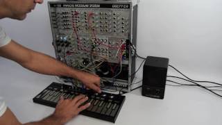 Video thumbnail for Future Retro 512 touch keyboard plays a Eurorack modular by FutureRetroSynths