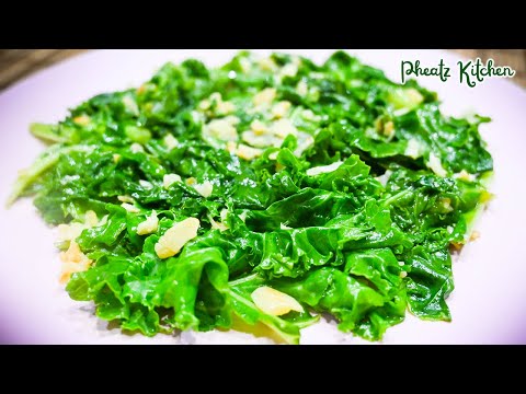 Kale with Garlic in Olive Oil! Super Easy Recipe!