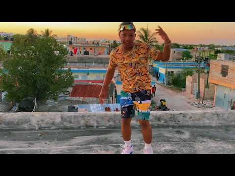 EL MENOR R  El Barrio Video Oficial