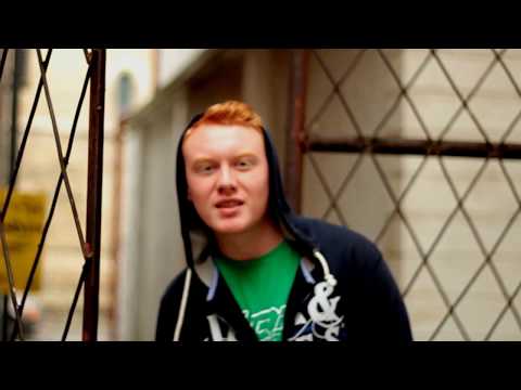 02.Vraciu'-Personajul secundar(Prod. Pac Beats)[Videoclip Oficial]