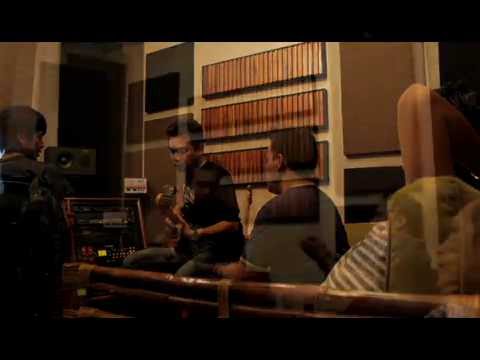 Sinergi feat Dio (Coffee Smokers) - Maaf (video 2013)