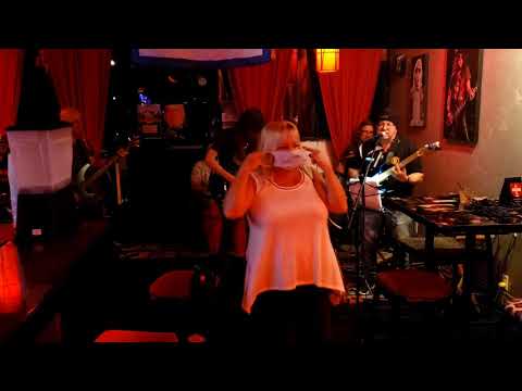 "Blurry" cover Rodolfo Ofarrill with The Bryan James Band Open Mic 🎤!