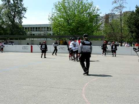 LG TPS Doprastav BA - HBK Kometa Vrútky  2.gól Antl  HOKEJBAL EXTRALIGA 09/10 play off 1.zápas