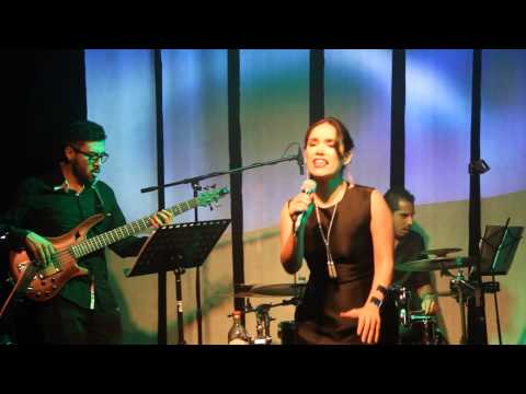 Marta Fernanda #ConElCorazónEnHu3lga 2015