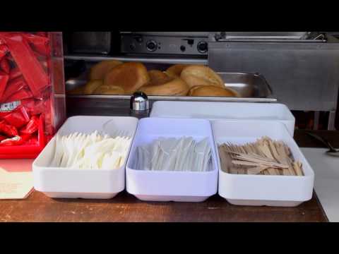 Bild: Palmgeschirr in der SommerMensa