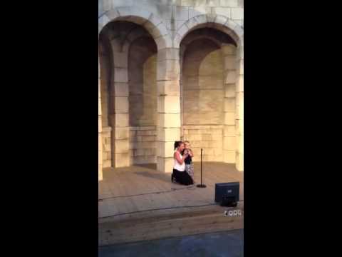 Viktor og mor synger Mariehønen Evigglad