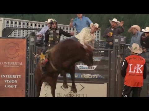 Sean Willingham puts together an 87-point effort aboard Make You Famous (PBR)