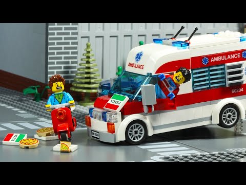 Lego City Pizza Delivery Emergency Ambulance Crash