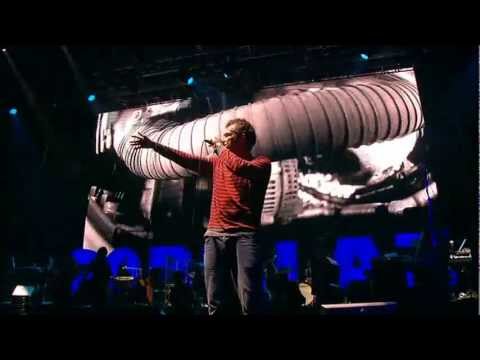 Gorillaz - Rhinestone Eyes (Live @ Glastonbury 2010)