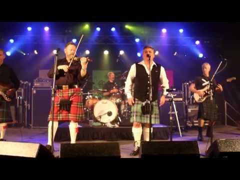 Highlander Celtic Rock Band Australia 500 miles (Hanging out with Highlander)