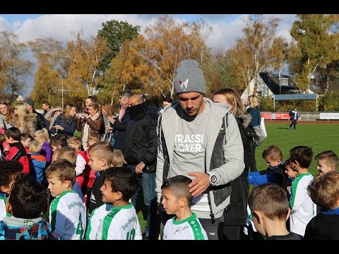 Lukas Podolski trainiert in Wesseling