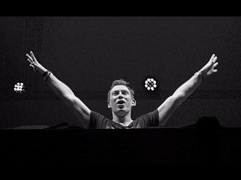 Hardwell - Everybody Is In The Place (Live at I AM HARDWELL)