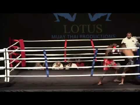 Melvin Moore VS  Daishaun Meddleton