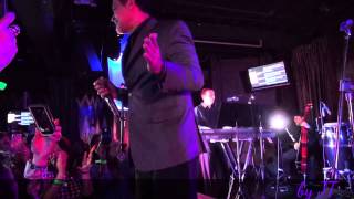 Periquito Pin Pin Hector Tricoche HD