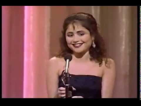 Frances Ruffelle wins 1987 Tony Award for Best Featured Actress in a Musical