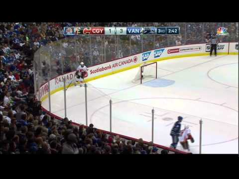 Kris Russell slapshot goal 3-1 Calgary Flames vs Vancouver Canucks April 17 2015 NHL