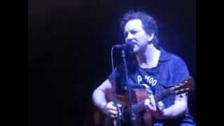 Pearl Jam - Thumbing My Way -  Vancouver Dec 4 2013