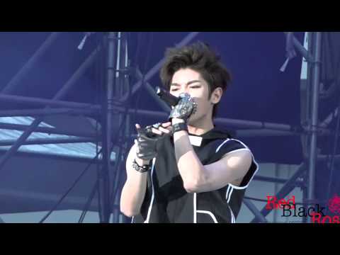 141018 SMTOWN in shanghai taeyong solo