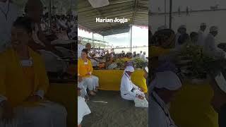 Download lagu Suasana Upacara Melasti di  Pantai Parangkusumo mp3