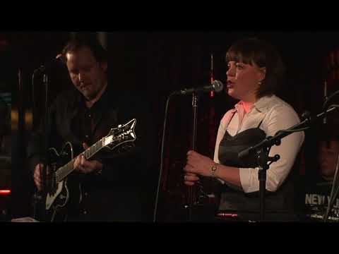 Airi Allvee & Via Torpeedo -  Choo Choo Ch'Boogie