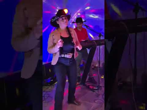 Show na comunidade Sanharó São João da Lagoa MG.