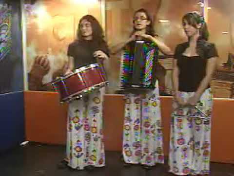 ARTE: Programa VITROLA com TRIO SINHÁ FLOR