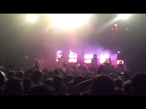 Videoclip de Vom Scheitern (The World is Yours, Nicht!) [Live] — Broilers