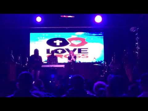 PRISCILLA ALCANTARA: Medley/Espontâneo - Love Cross