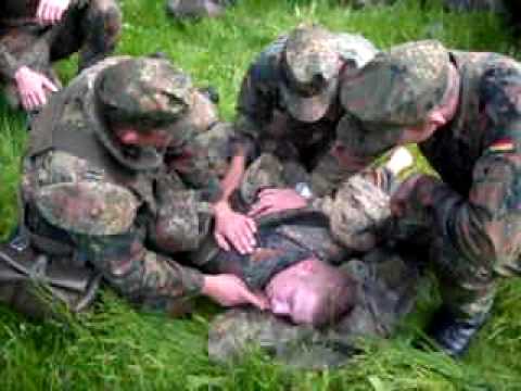 Erste Hilfe Übung in der AGA