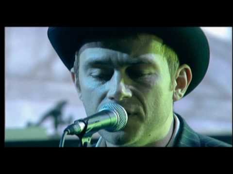 The Good, The Bad & The Queen - 01 - History Song (Live at St. Denis)