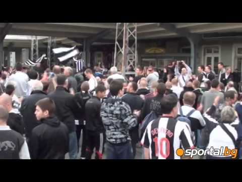 Ултрас Локо превзе Бургас с влак